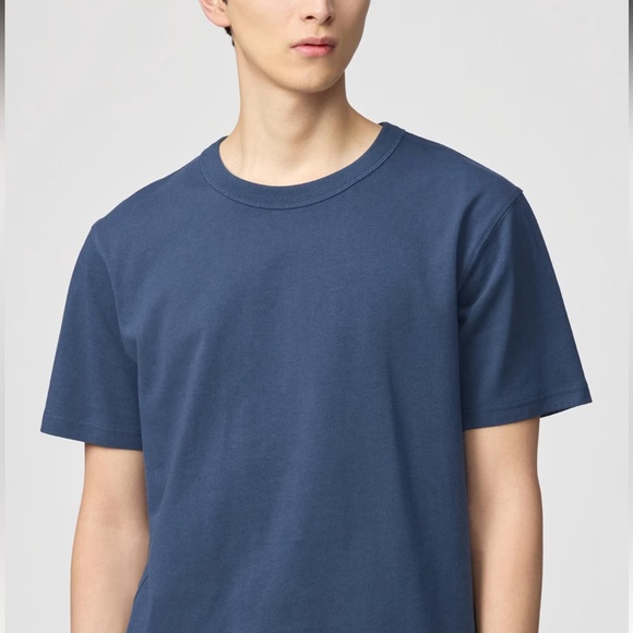 Uniqlo Crew Neck T-Shirt - Picture 4 of 5